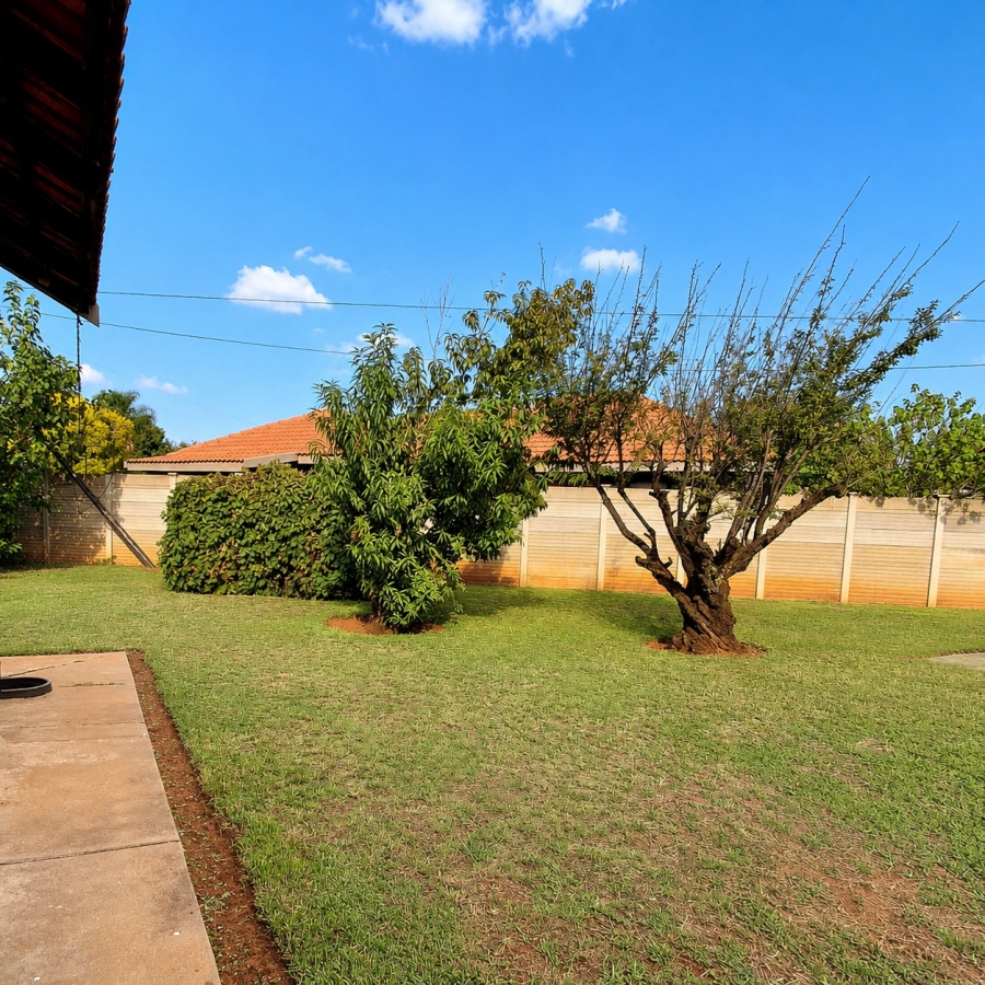 4 Bedroom Property for Sale in Flamwood North West